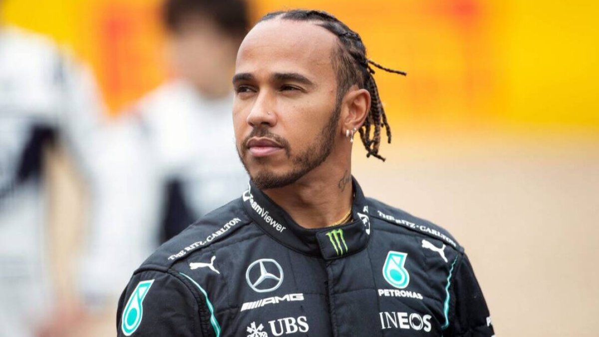 Hamilton saca el martillo  dos veces