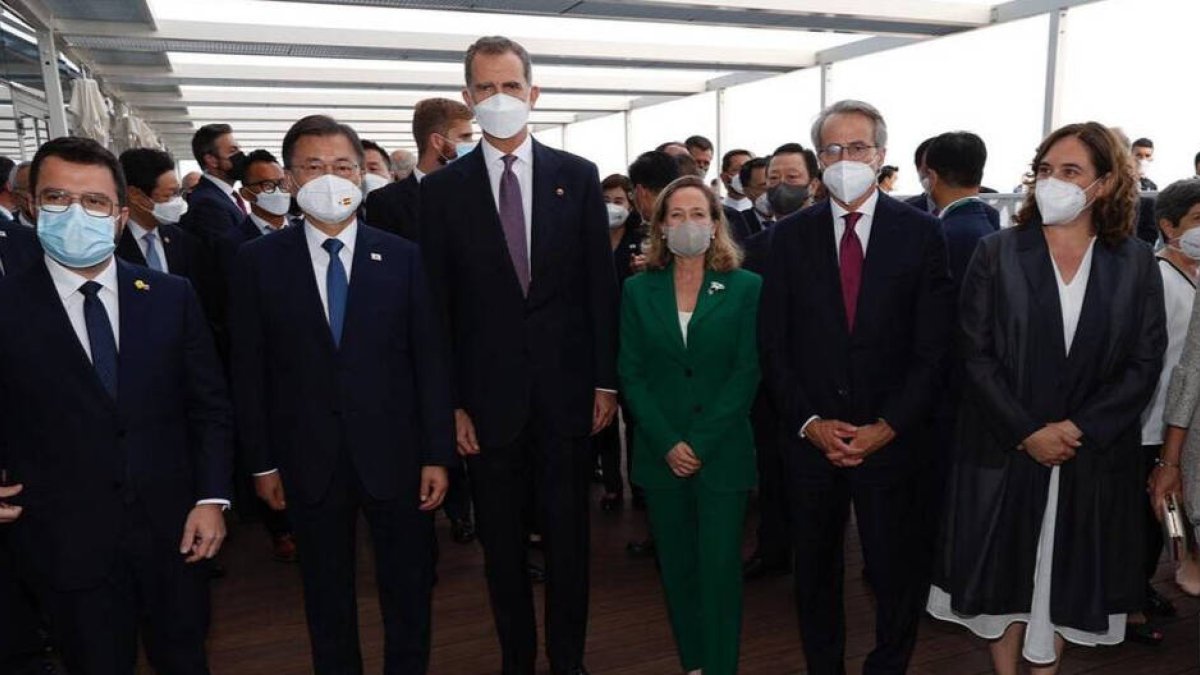 Así se gestó la foto que Aragonés no quería hacerse con el Rey en Barcelona