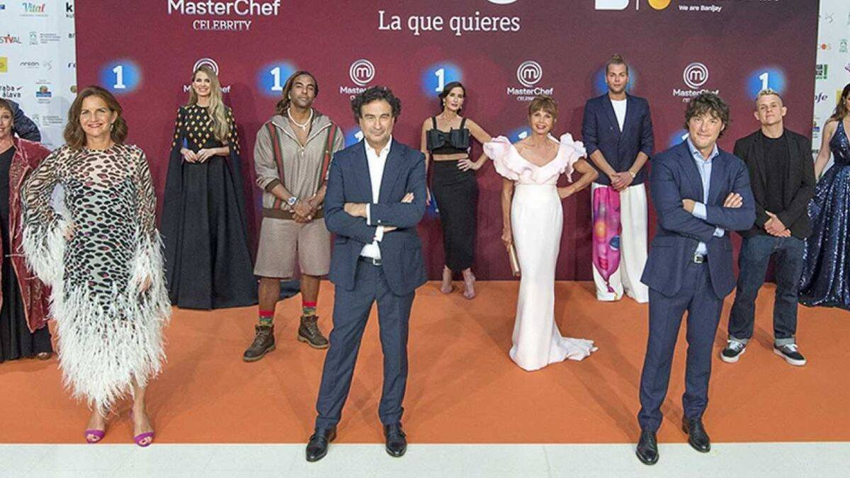 Jurado y participantes de