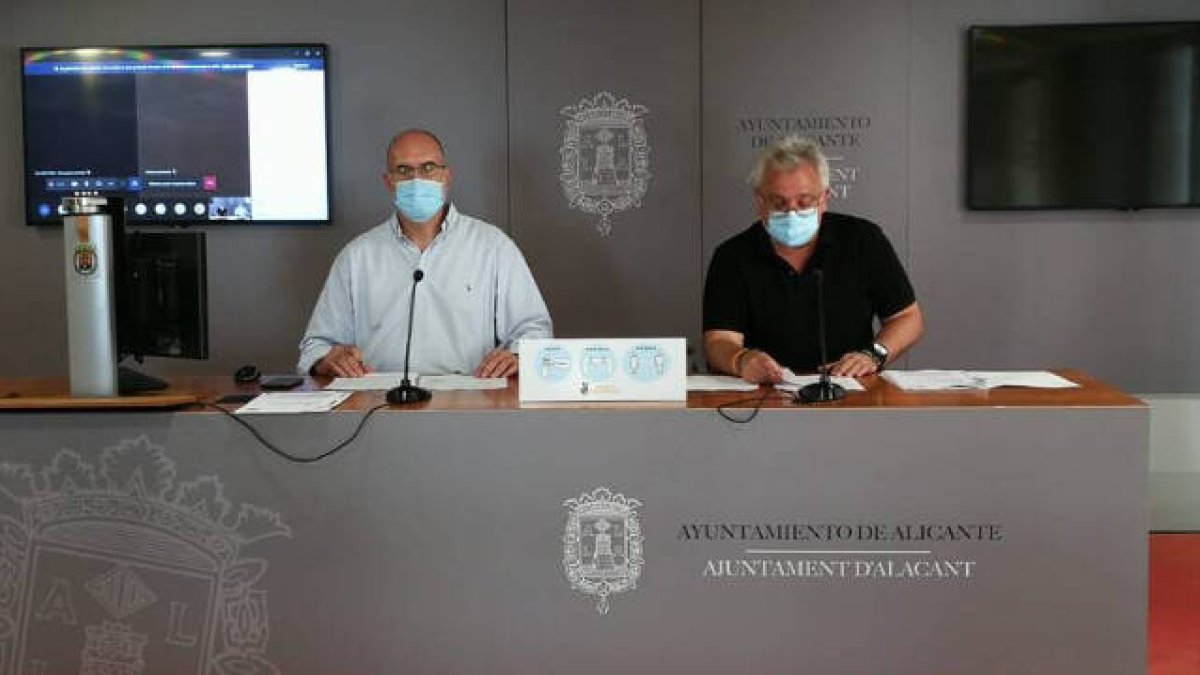 Manuel Villar y Antonio Manresa, portavoces del equipo de gobierno de Alicante