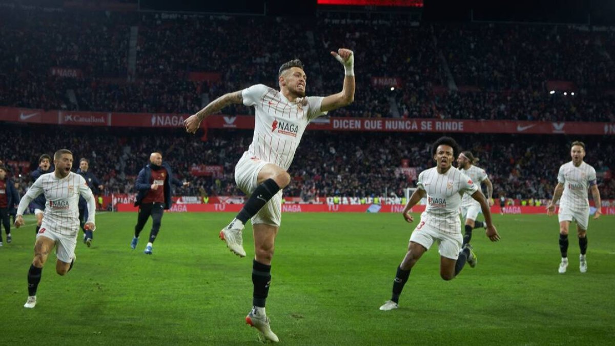 Ocampos, celebrando el gol que dio la victoria al Sevilla ante el Atlético.
