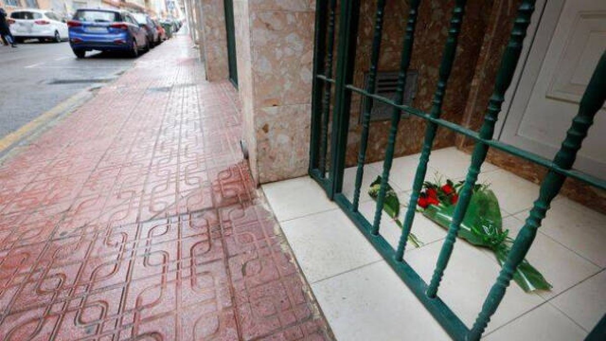 Portal del edificio donde se ha producido el suceso