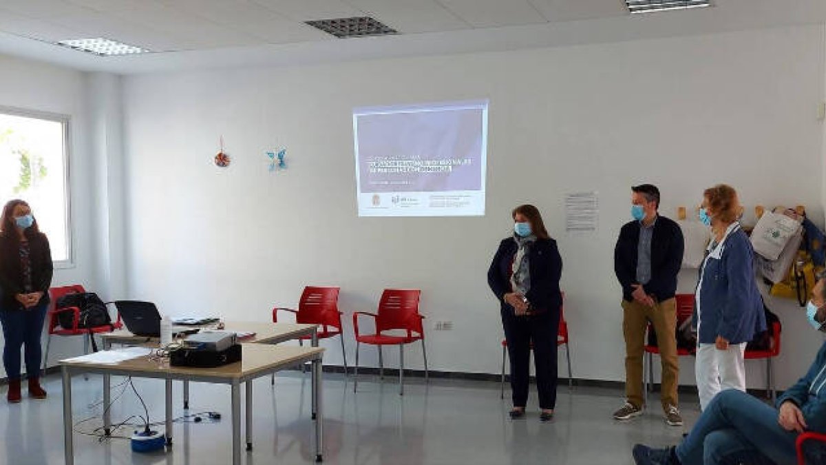 Acto de inauguración de los talleres
