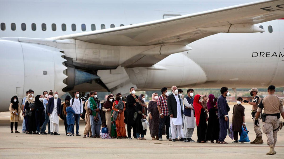Varios refugiados.