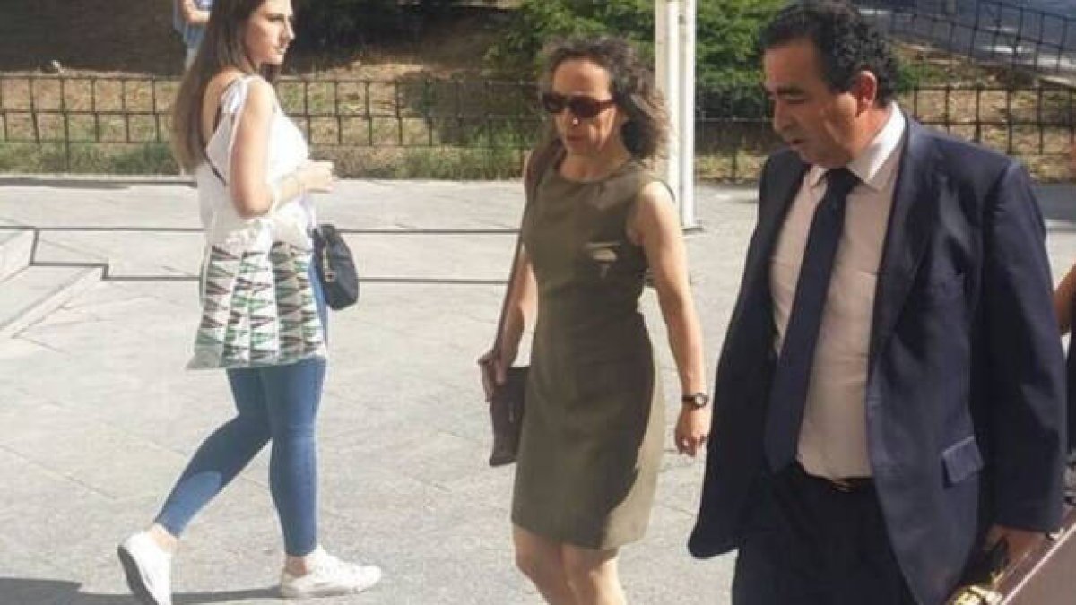 Noelia de Mingo en 2017 llegando a los juzgados de Plaza de Castilla