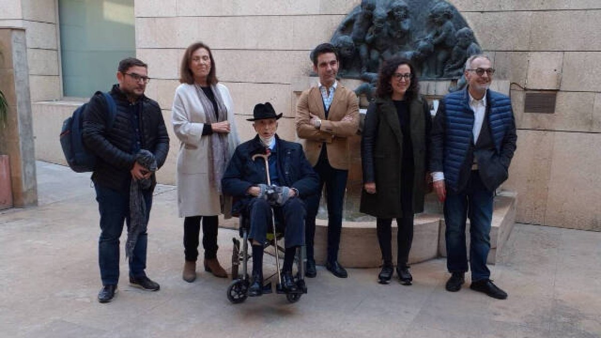 Xavier Aliaga (UP), A. Carbonell (PSPV), S. Girsolía, P. González Torner (director del Museo San Pio V), I. Ballester (Compromís), JM Lozano (PP).