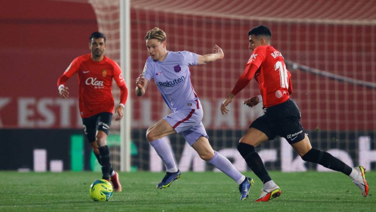 Frenkie de Jong, durante un partido de esta temporada