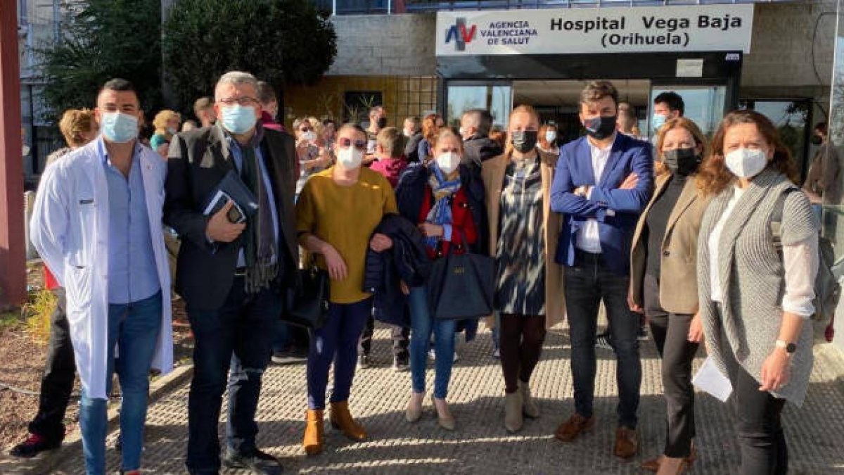 Fernando Llopis María Quiles y Yaneth Giraldo Cs en el hospital de la Vega Baja de Orihuela