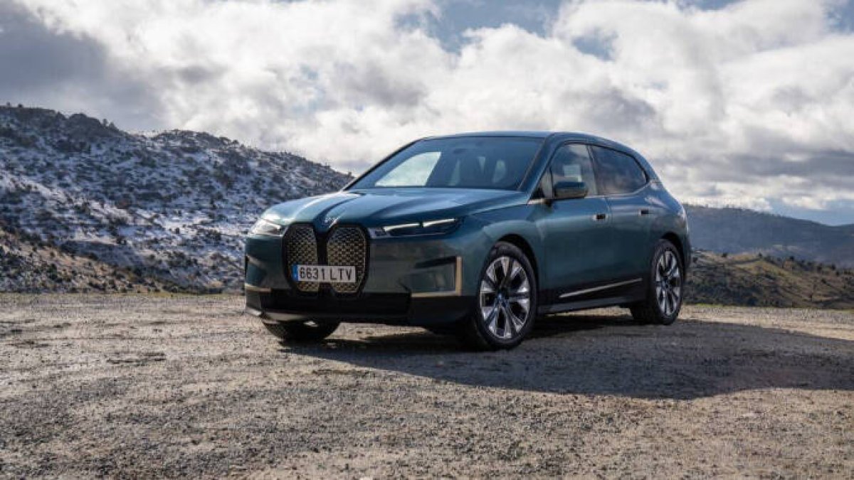 BMW celebra el millón de vehículos electrificados con el iX