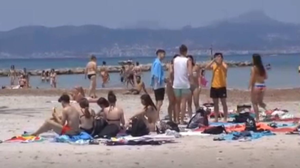 Grupos de jóvenes de varias zonas de España han dado positivo a su vuelta de Mallorca