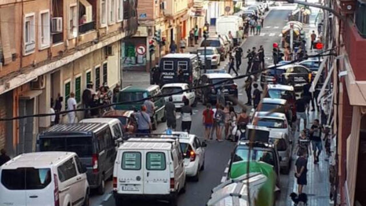 La Policía tras una de las reyertas de Orriols