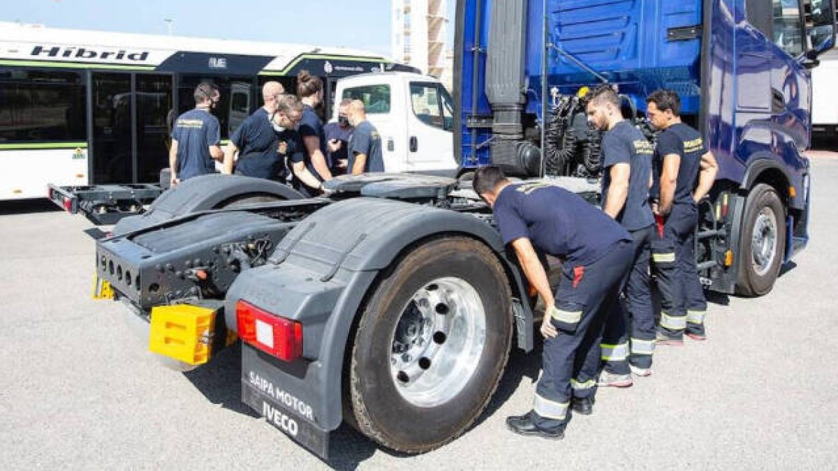 Bomberos de la Diputación de Alicante y de la Comunidad de Madrid