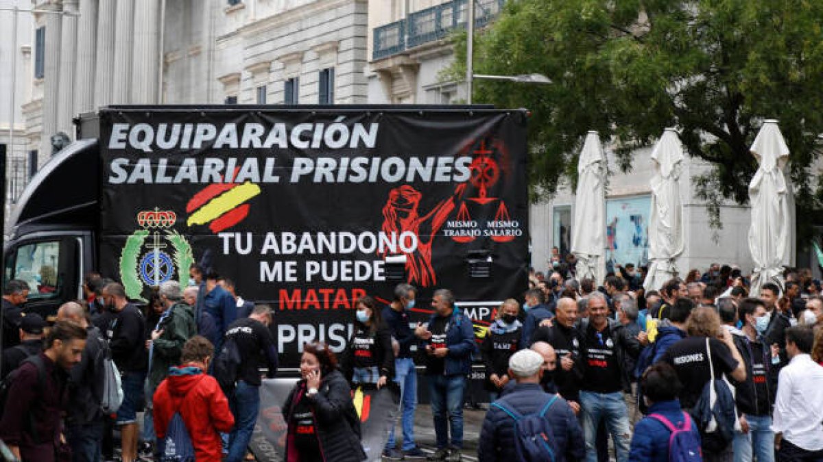 Funcionarios de prisiones del colectivo Tu abandono me puede matar
