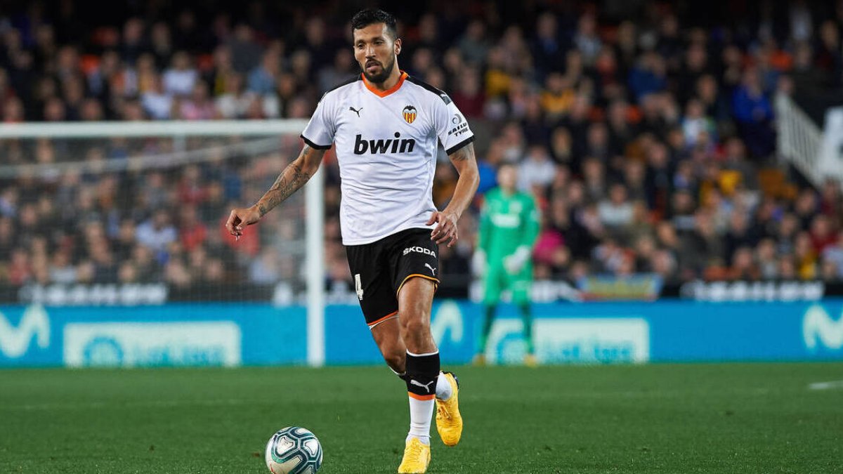 Garay, durante su etapa en el Valencia
