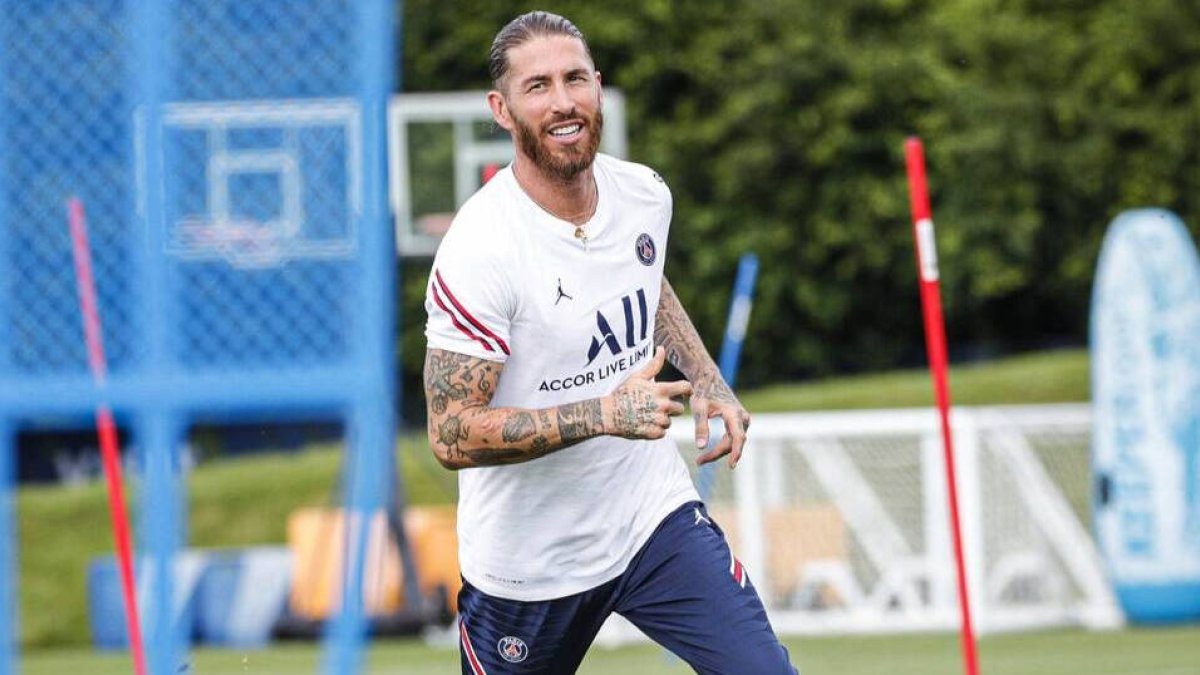 Sergio Ramos, en un entrenamiento con su nuevo equipo.