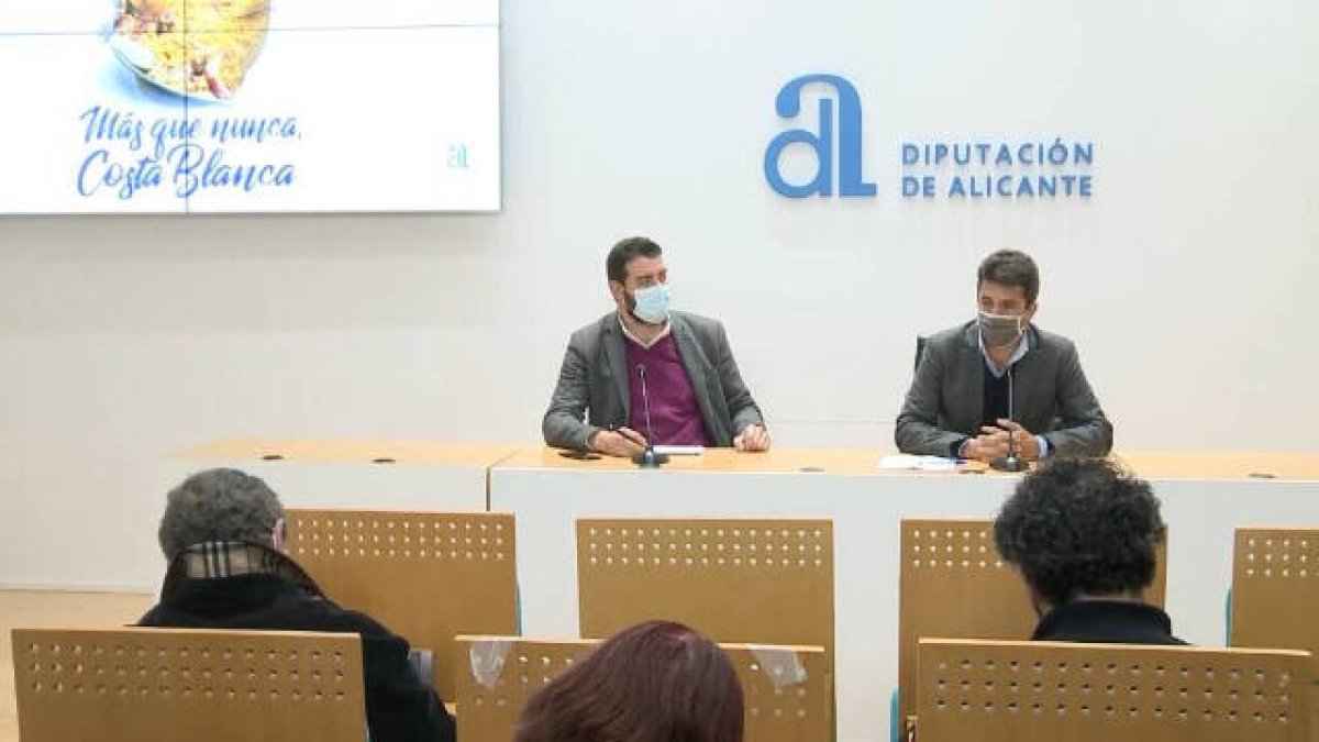 Carlos Mazón y José Mancebo durante la presentación de actividades del Patornato Costa Blanca para FITUR 2022