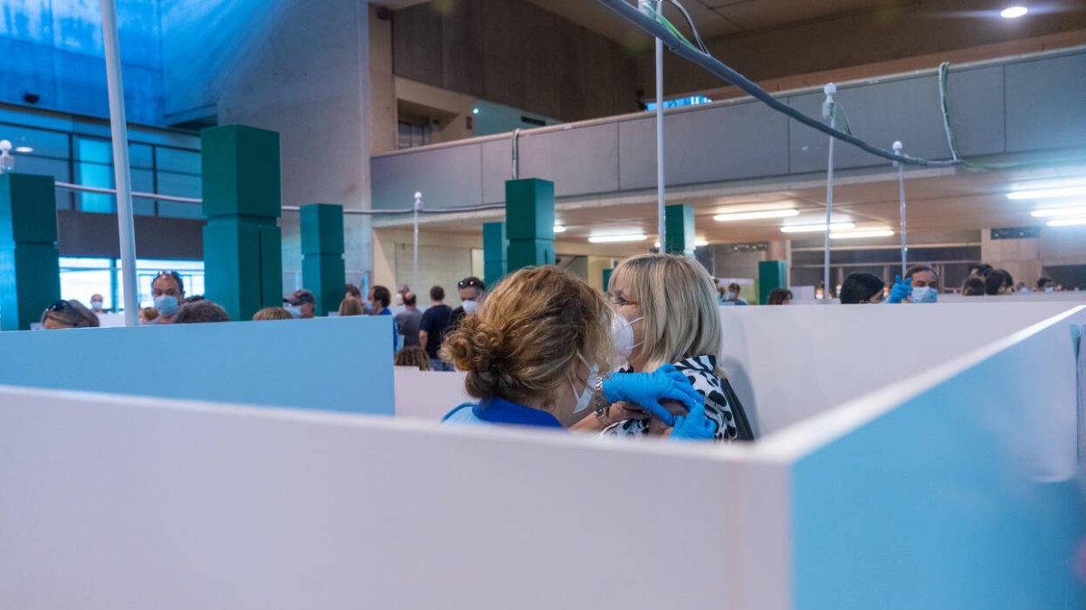 La Fiscalía respalda el pasaporte Covid en hospitales y residencias