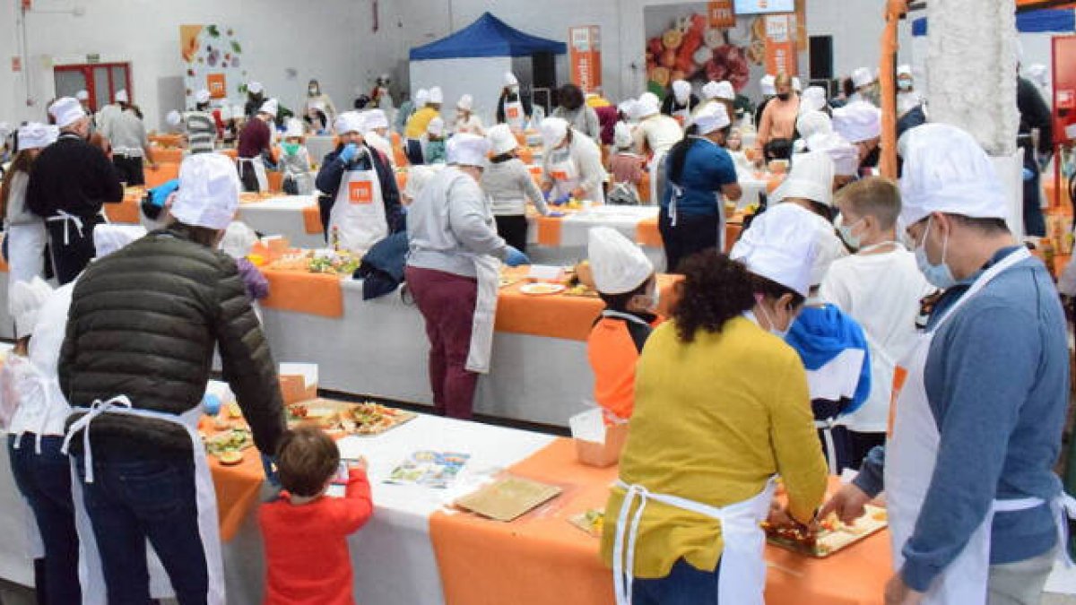En el concurso de cocina Family Chef  las familias han preparado platos saludables
