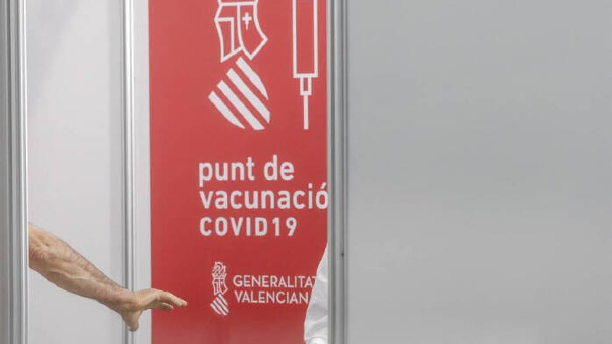 La próxima semana empezará la vacunación en el grupo de edad de 30 a 39 años