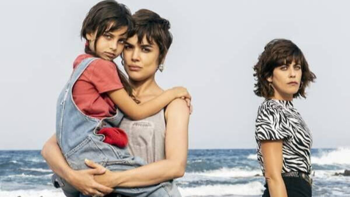 Adriana Ugarte, Cosette Silguero y María León forman el trío protagonista de 'Heridas'