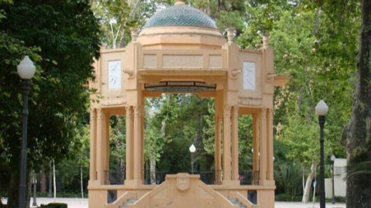 El CVC critica la pérdida del Roserar y de la Pérgola del Parque de Ribalta