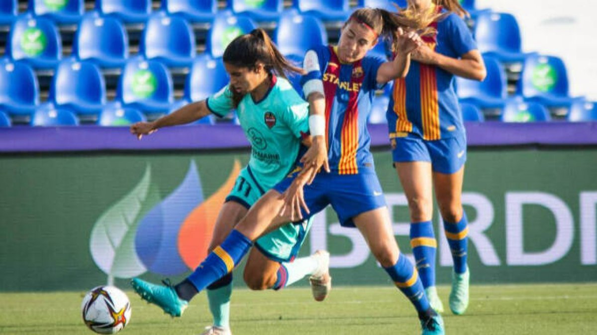 Encuentro de la Liga Iberdrola entre el Levante UD y el Barcelona
