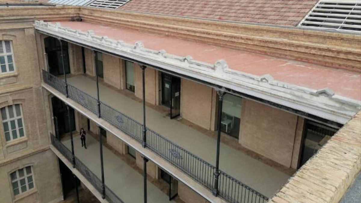 Cornisas de Tabacalera