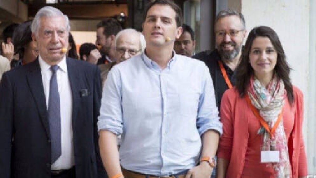Escohotado, Rivera, Arrimadas y Girauta en la foto rescatada por este último