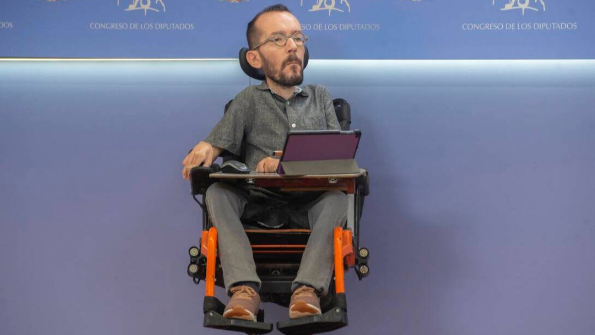 Echenique en el Congreso.