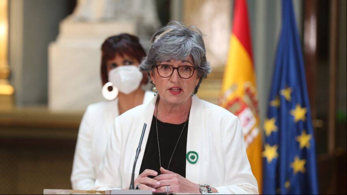 La senadora Pilar González