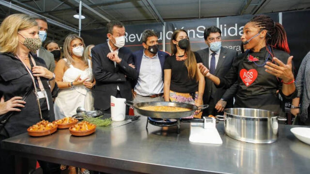 Los alcaldes de Alicante y Elche, el presidente de la Diputación y la consellera de agricultura durante la inauguración oficial de la feria