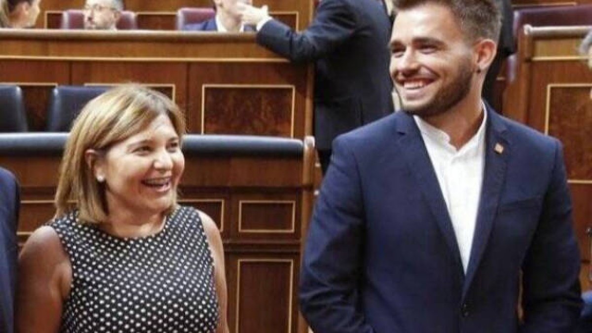 Isabel Bonig junto a Fran Ferri en el Congreso en la foto que ella misma ha subido