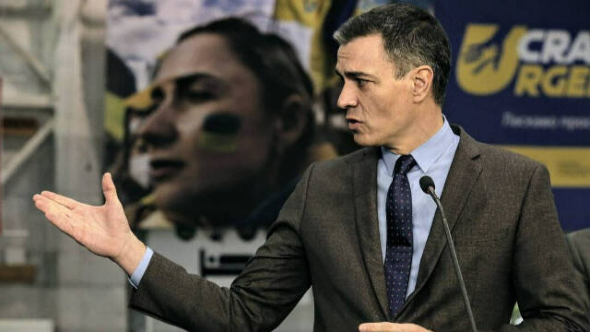 El presidente del Gobierno, Pedro Sánchez, en su visita al Centro de Recepción, Acogida y Derivación para personas refugiadas ucranianas en Alicante,