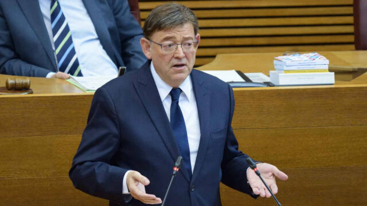 El presidente del Consell, Ximo Puig, en Las Cortes Valencianas.