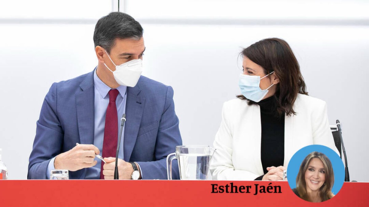 Pedro Sánchez y Adriana Lastra