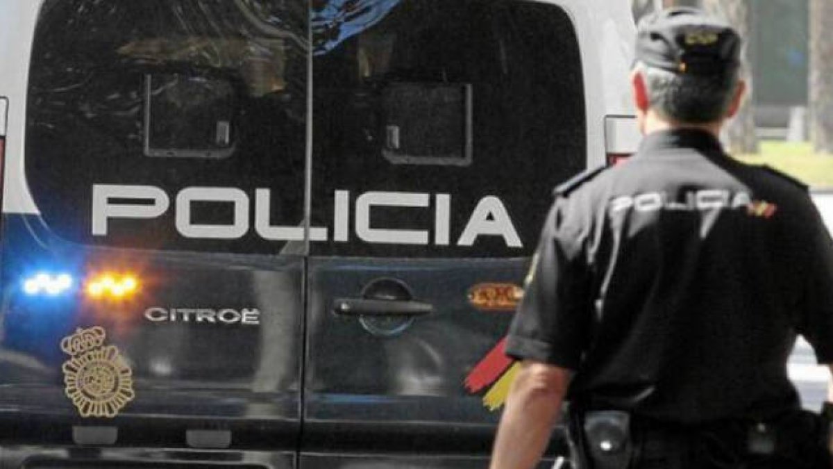 La Policía Nacional ha abierto una investigación tras el hallazgo de restos óseos enterrados