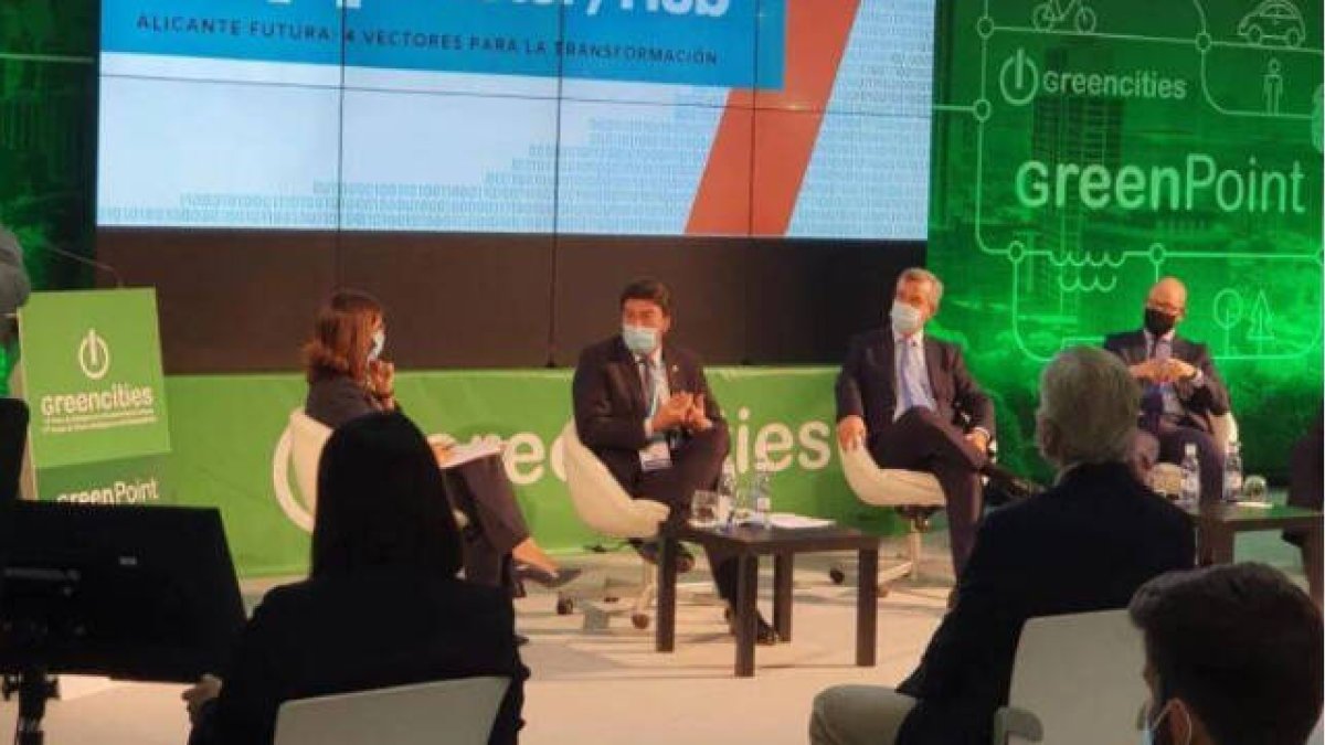 El alcalde de Alicante, Luis Barcala, durante la presentación de la participación alicantina
