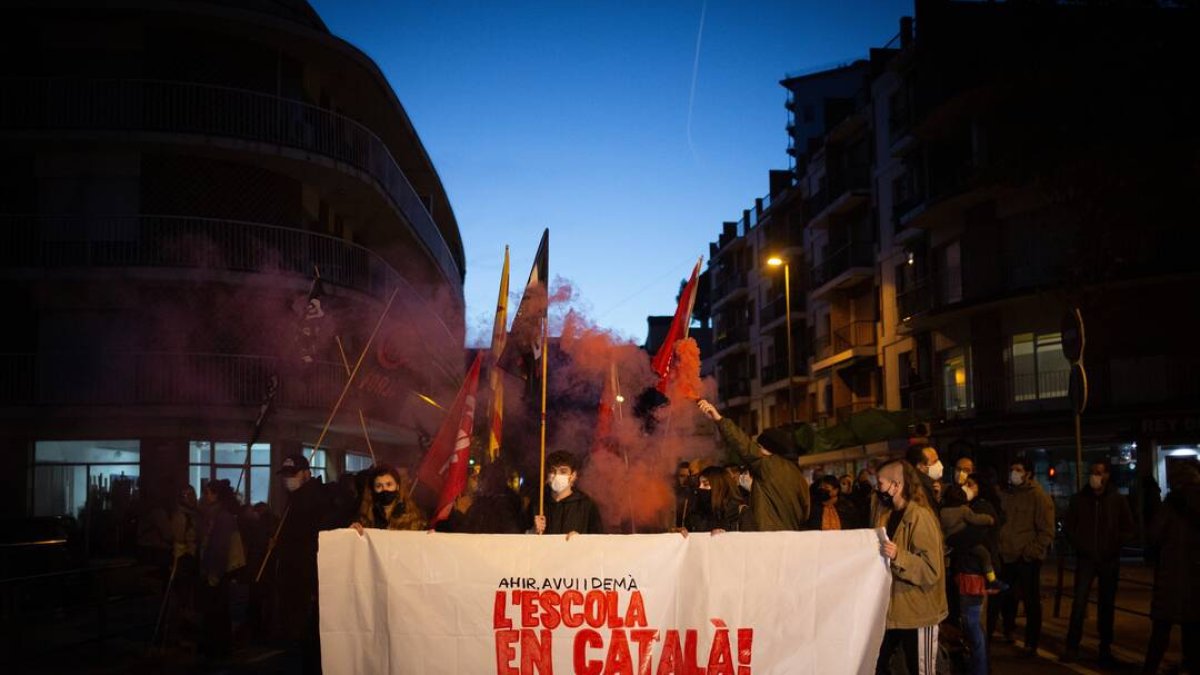 Manifestación en contra del castellano
