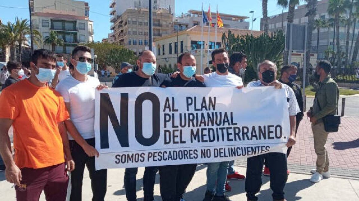 Bocinadas de protesta en Santa Pola: