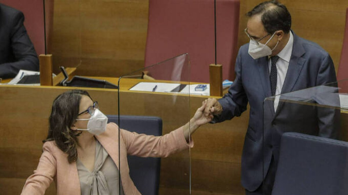Mónica Oltra junto al conseller de Hacienda Vicent Soler