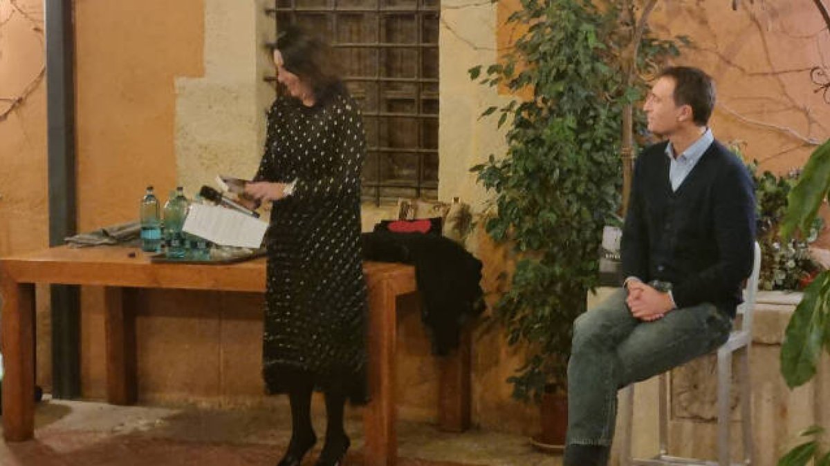 En este primer ‘Librofórum Curricán 21’ se ha analizado la novela 'Riverview' de Álvaro Gonzalez-Alorda