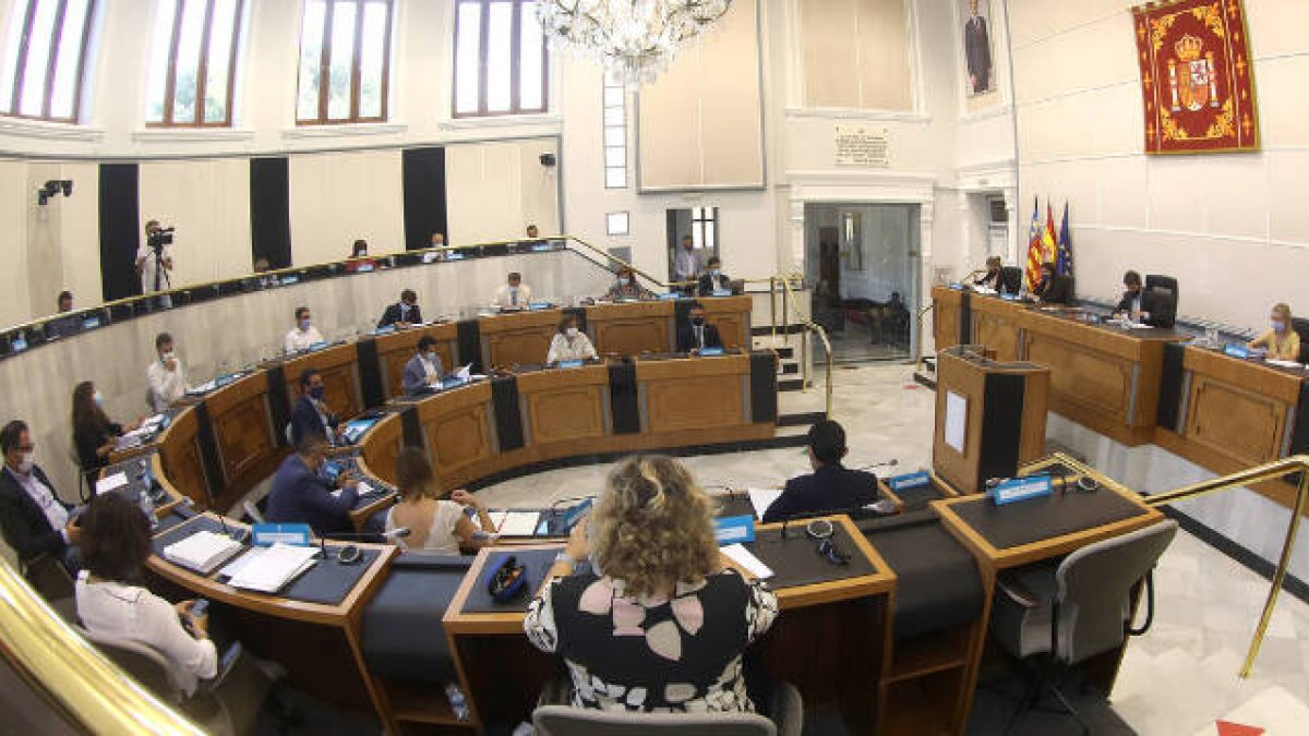 Pleno de la Diputación de Alicante