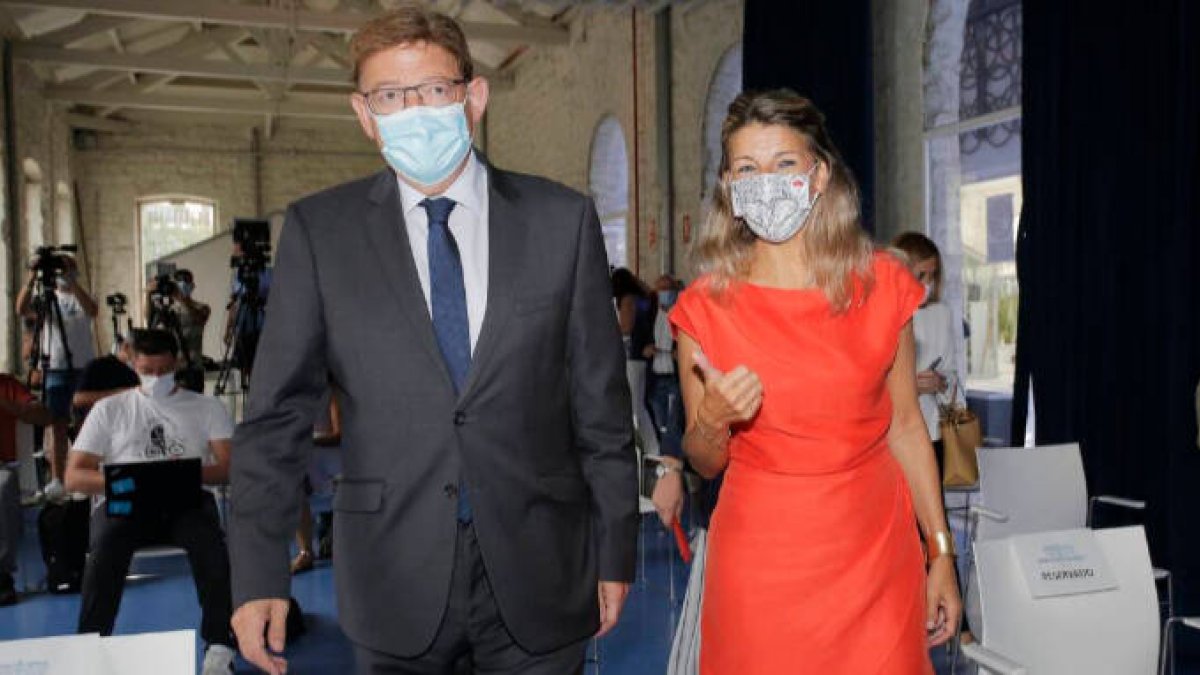 El president de la Generalitat valenciana, Ximo Puig, y la vicepresidenta segunda y ministra de Trabajo y Economía Social, Yolanda Díaz.