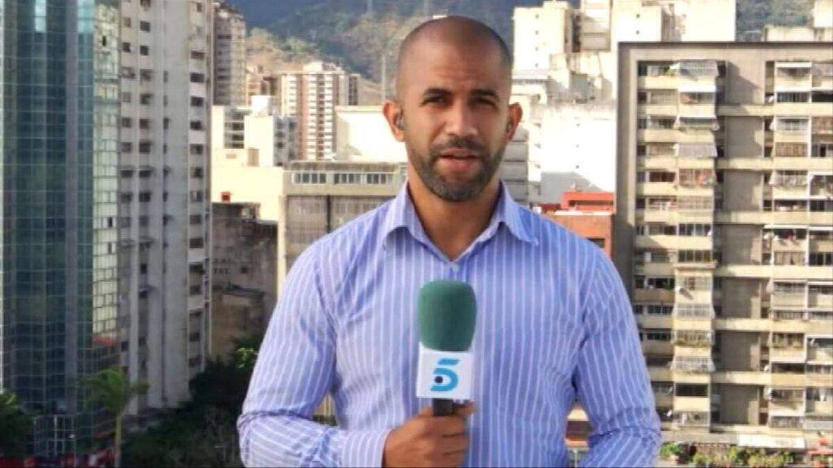 Ángel Rafael Cerdeño, en una de sus conexiones con Informativos Telecinco