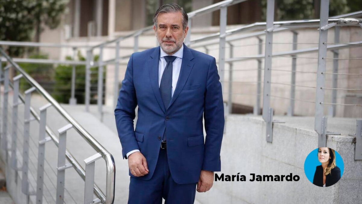 Enrique López durante la entrevista.