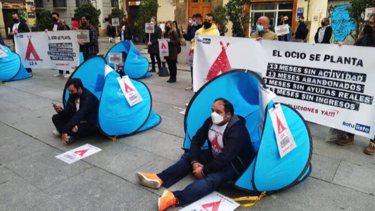 Acampada frente al Palau de la Generalitat