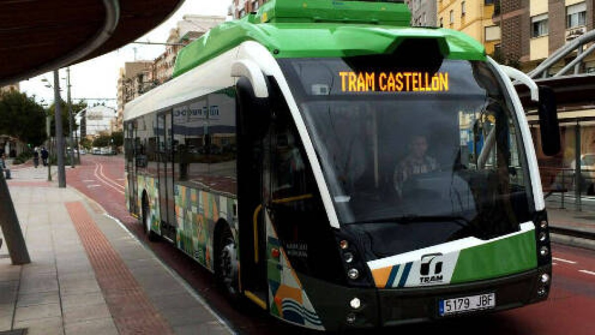 Castelló incluye paradas de autobús a demanda para mujeres o acceso con animales