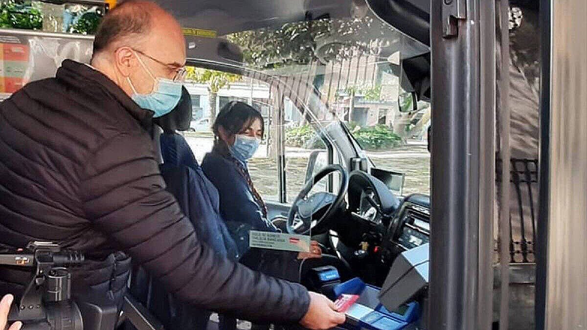 Rebaja de un 30% en bonos y títulos multiviaje del bus hasta fin de año