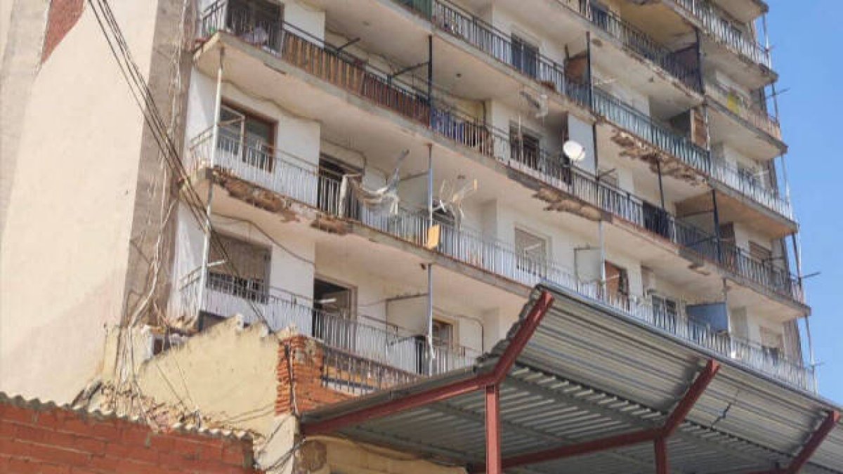 Edificio de La Cens en la Pobla de Vallbona