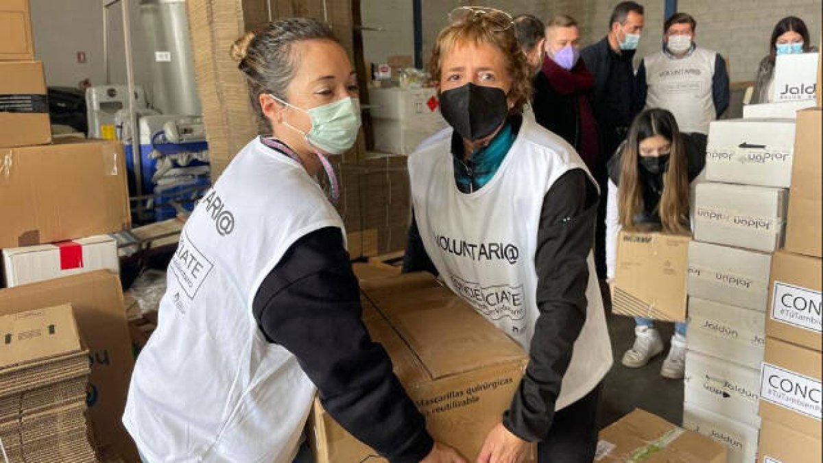 Elche se ha volcado con la campaña de recogida de productos de ayuda humanitaria para Ucrania